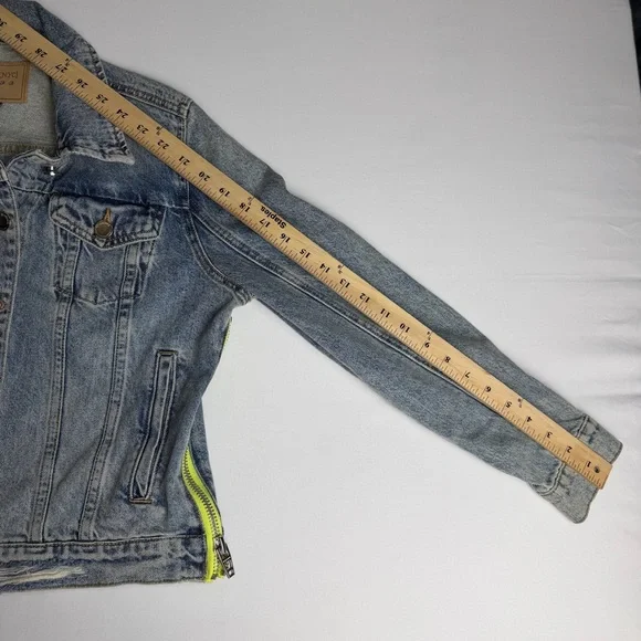 Blank NYC Distressed Denim Jacket Neon Yellow Accent Side Zippers Size Small EUC - Picture 7 of 11